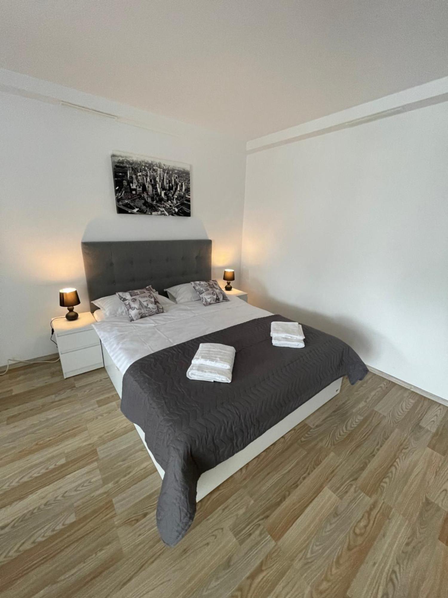 Apartment Bucharest Airport Henri Coanda & Therme-self Check-in Otopeni
